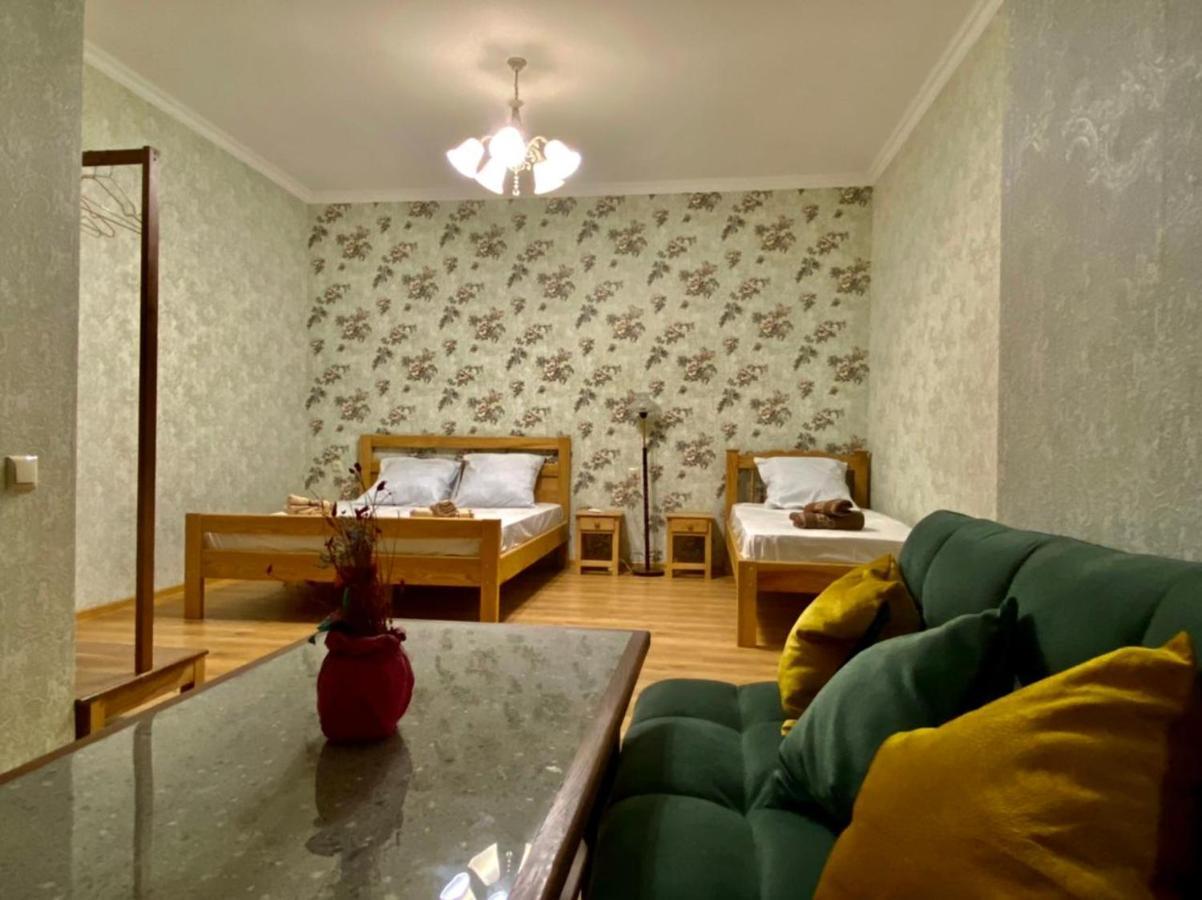 Guest House - Avlabari Tbilisi Eksteriør billede