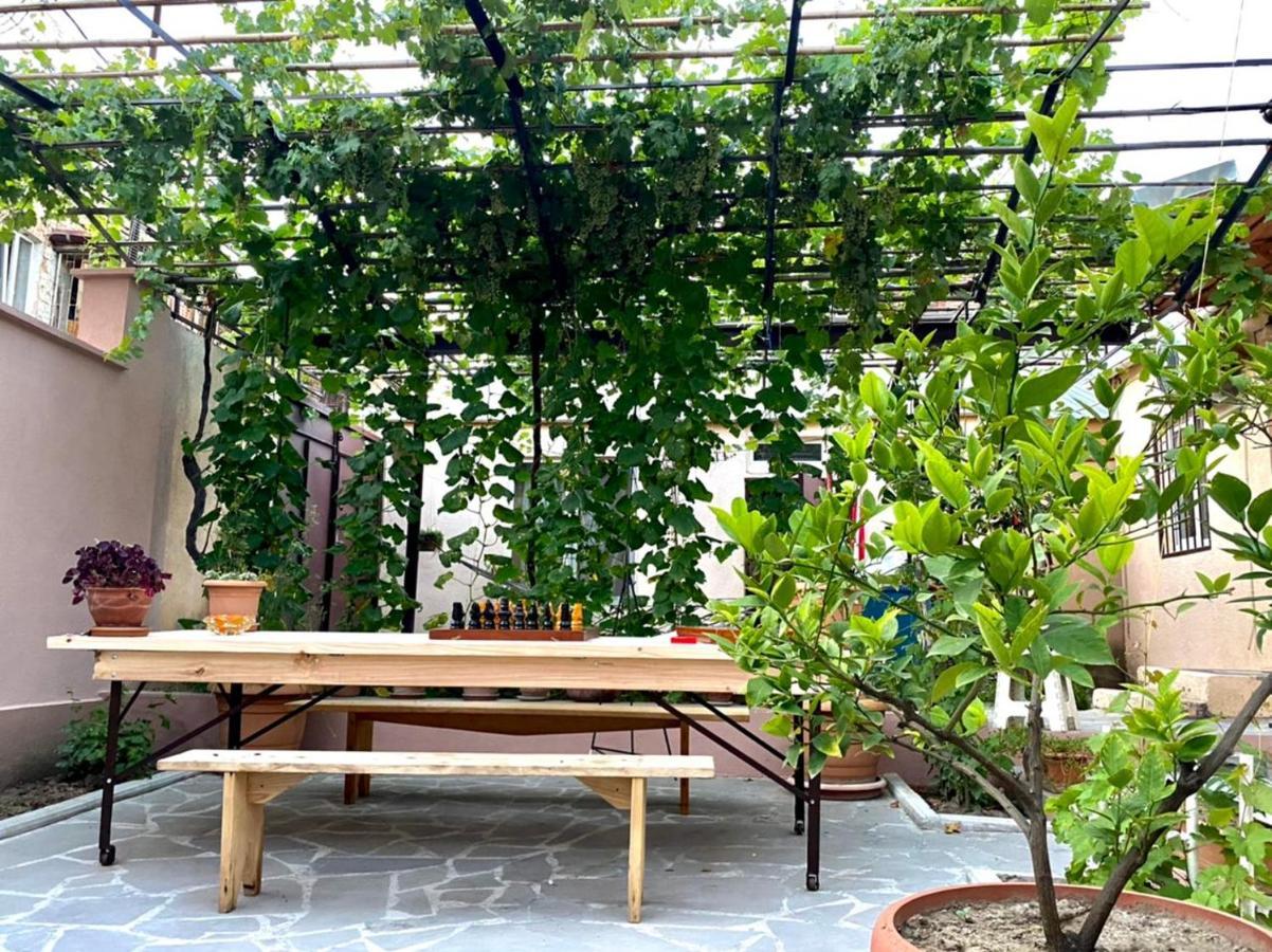 Guest House - Avlabari Tbilisi Eksteriør billede