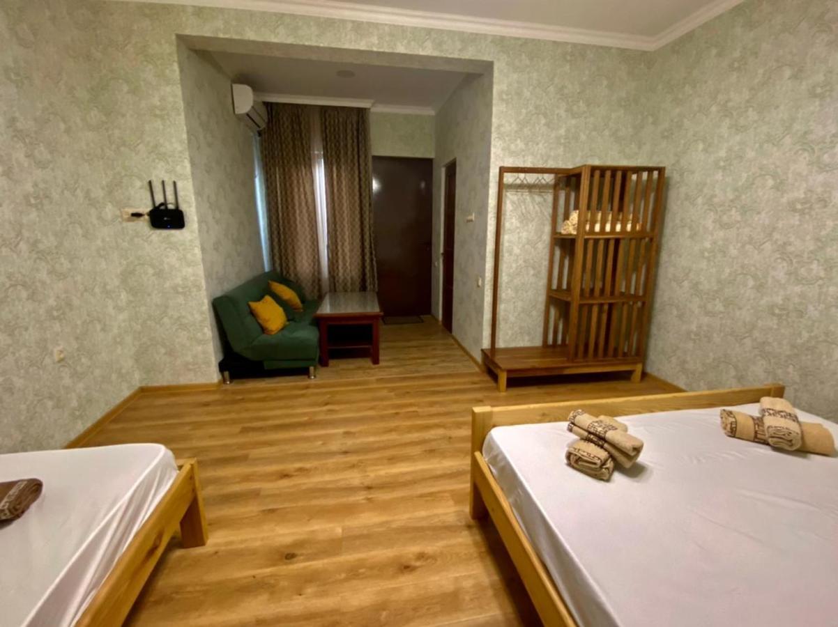 Guest House - Avlabari Tbilisi Eksteriør billede