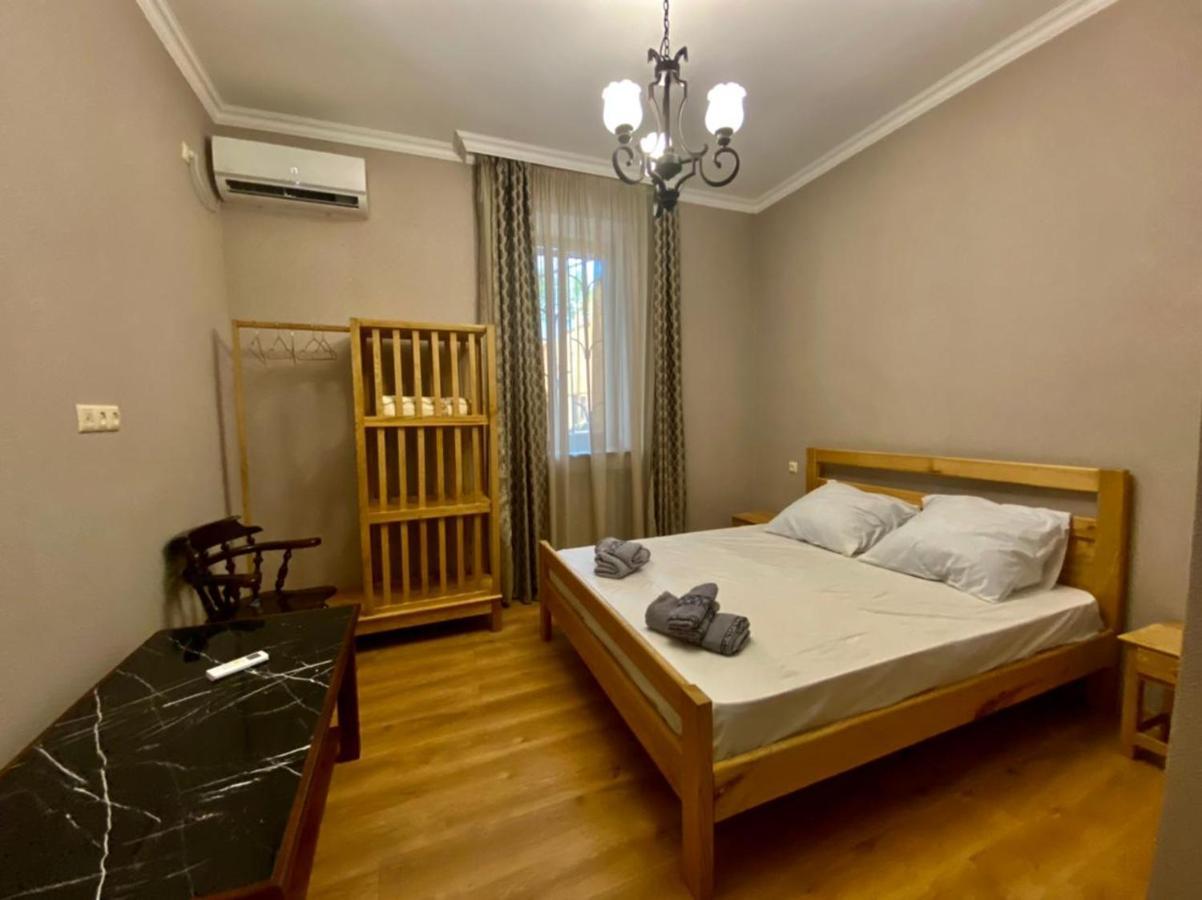 Guest House - Avlabari Tbilisi Eksteriør billede