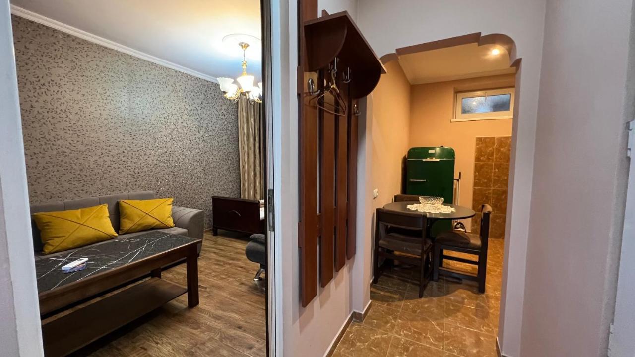 Guest House - Avlabari Tbilisi Eksteriør billede